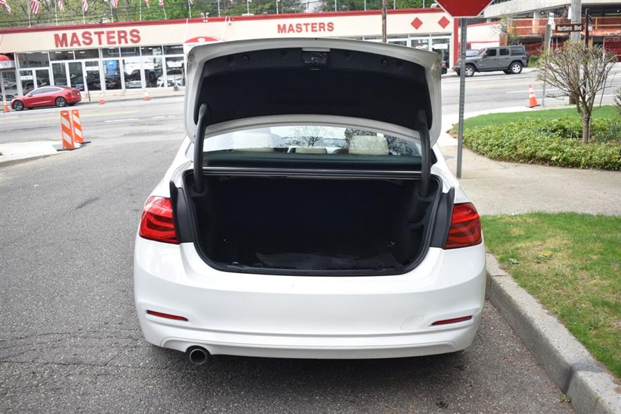 2018 BMW 3 Series 320i xDrive AWD 4dr Sedan, available for sale in Great Neck, New York | Camy Cars. Great Neck, New York 2018 BMW 3 Series 320i xDrive AWD 4dr Sedan, available for sale in Great Neck, New York | Camy Cars. Great Neck, New York