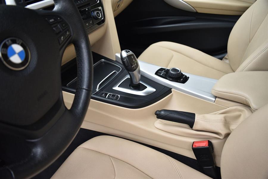 2018 BMW 3 Series 320i xDrive AWD 4dr Sedan, available for sale in Great Neck, New York | Camy Cars. Great Neck, New York 2018 BMW 3 Series 320i xDrive AWD 4dr Sedan, available for sale in Great Neck, New York | Camy Cars. Great Neck, New York