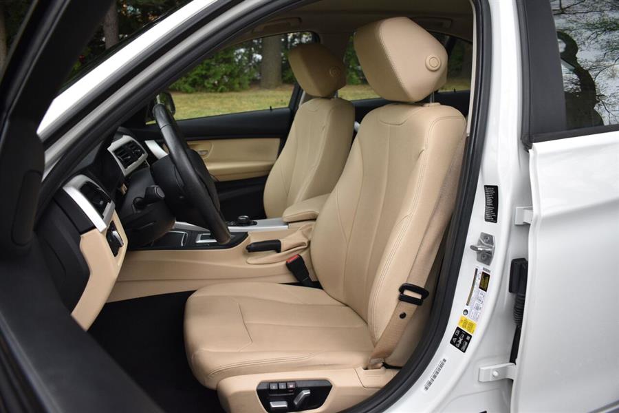 2018 BMW 3 Series 320i xDrive AWD 4dr Sedan, available for sale in Great Neck, New York | Camy Cars. Great Neck, New York 2018 BMW 3 Series 320i xDrive AWD 4dr Sedan, available for sale in Great Neck, New York | Camy Cars. Great Neck, New York
