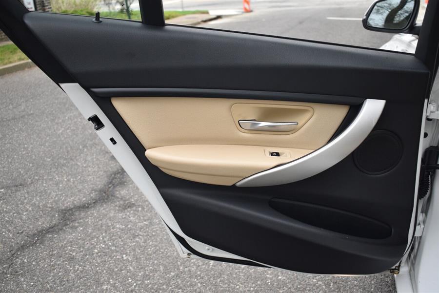 2018 BMW 3 Series 320i xDrive AWD 4dr Sedan, available for sale in Great Neck, New York | Camy Cars. Great Neck, New York 2018 BMW 3 Series 320i xDrive AWD 4dr Sedan, available for sale in Great Neck, New York | Camy Cars. Great Neck, New York