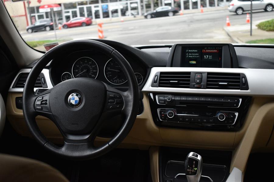 2018 BMW 3 Series 320i xDrive AWD 4dr Sedan, available for sale in Great Neck, New York | Camy Cars. Great Neck, New York 2018 BMW 3 Series 320i xDrive AWD 4dr Sedan, available for sale in Great Neck, New York | Camy Cars. Great Neck, New York