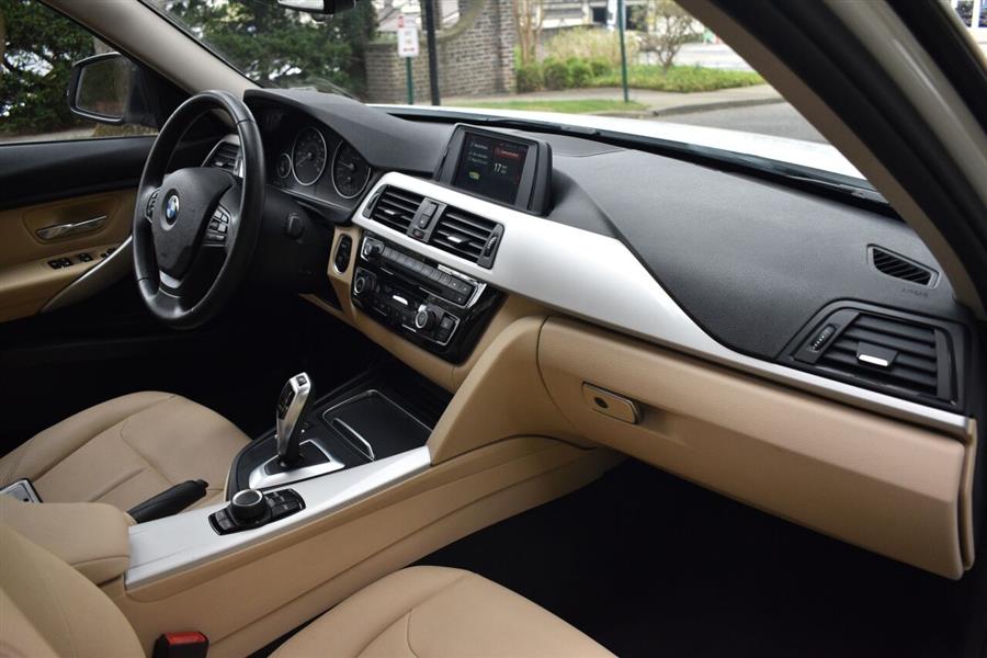 2018 BMW 3 Series 320i xDrive AWD 4dr Sedan, available for sale in Great Neck, New York | Camy Cars. Great Neck, New York 2018 BMW 3 Series 320i xDrive AWD 4dr Sedan, available for sale in Great Neck, New York | Camy Cars. Great Neck, New York