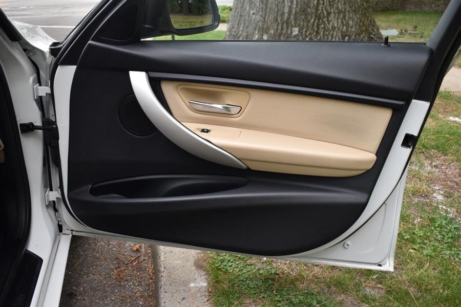 2018 BMW 3 Series 320i xDrive AWD 4dr Sedan, available for sale in Great Neck, New York | Camy Cars. Great Neck, New York 2018 BMW 3 Series 320i xDrive AWD 4dr Sedan, available for sale in Great Neck, New York | Camy Cars. Great Neck, New York