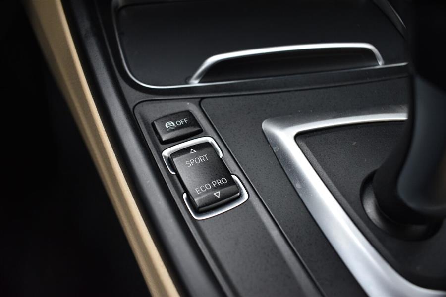 2018 BMW 3 Series 320i xDrive AWD 4dr Sedan, available for sale in Great Neck, New York | Camy Cars. Great Neck, New York 2018 BMW 3 Series 320i xDrive AWD 4dr Sedan, available for sale in Great Neck, New York | Camy Cars. Great Neck, New York