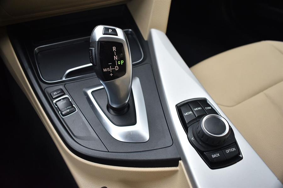 2018 BMW 3 Series 320i xDrive AWD 4dr Sedan, available for sale in Great Neck, New York | Camy Cars. Great Neck, New York 2018 BMW 3 Series 320i xDrive AWD 4dr Sedan, available for sale in Great Neck, New York | Camy Cars. Great Neck, New York