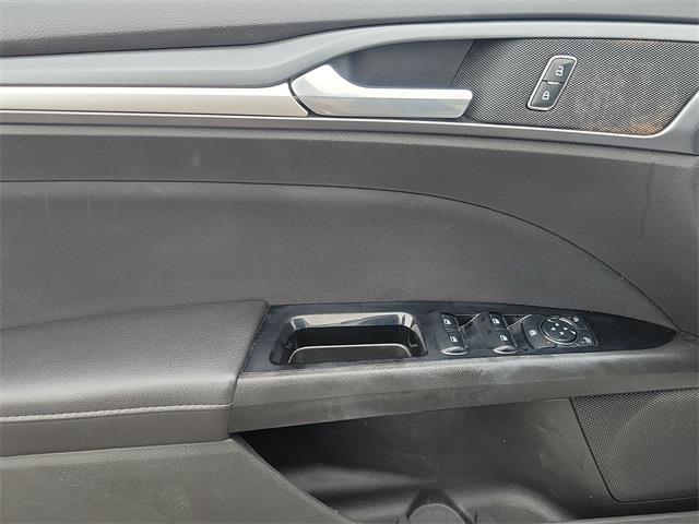 2014 Ford Fusion SE, available for sale in Stratford, Connecticut | Wiz Leasing Inc. Stratford, Connecticut 2014 Ford Fusion SE, available for sale in Stratford, Connecticut | Wiz Leasing Inc. Stratford, Connecticut