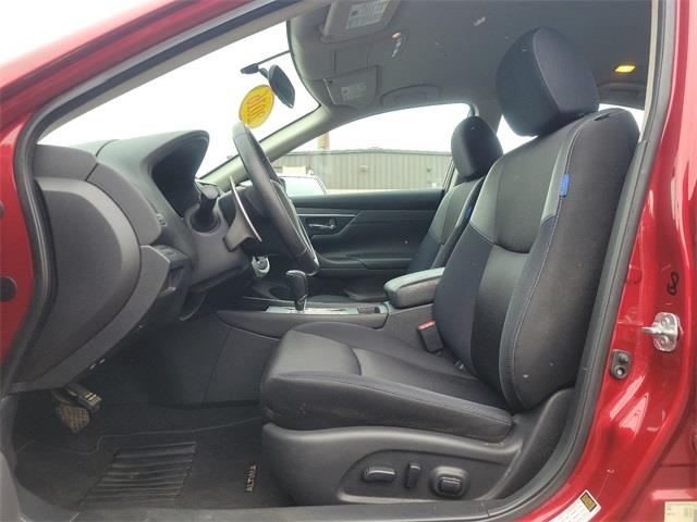 2016 Nissan Altima 2.5 SR, available for sale in Stratford, Connecticut | Wiz Leasing Inc. Stratford, Connecticut 2016 Nissan Altima 2.5 SR, available for sale in Stratford, Connecticut | Wiz Leasing Inc. Stratford, Connecticut