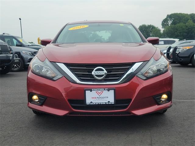 2016 Nissan Altima 2.5 SR, available for sale in Stratford, Connecticut | Wiz Leasing Inc. Stratford, Connecticut 2016 Nissan Altima 2.5 SR, available for sale in Stratford, Connecticut | Wiz Leasing Inc. Stratford, Connecticut