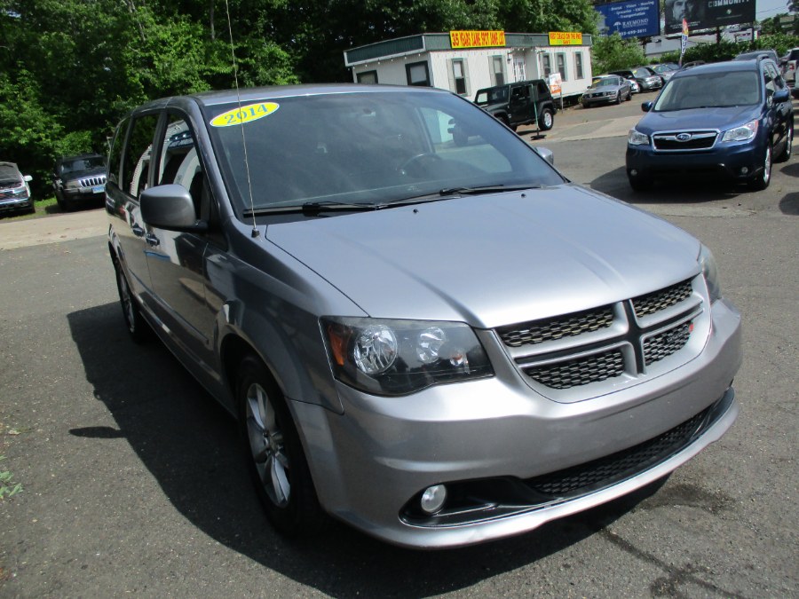 2014 Dodge Grand Caravan 4dr Wgn R/T, available for sale in Meriden, Connecticut | Cos Central Auto. Meriden, Connecticut 2014 Dodge Grand Caravan 4dr Wgn R/T, available for sale in Meriden, Connecticut | Cos Central Auto. Meriden, Connecticut