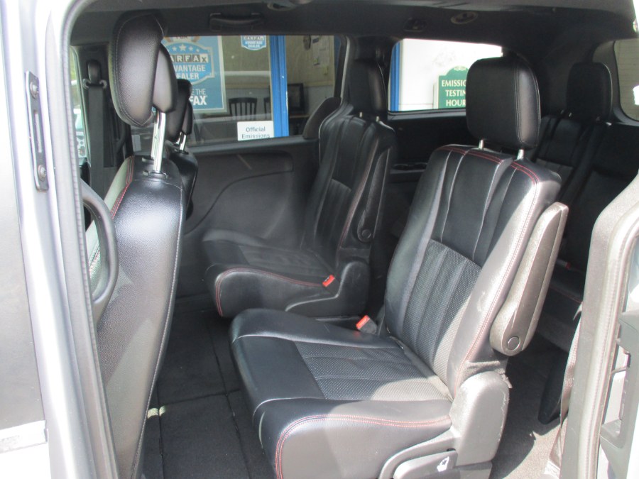 2014 Dodge Grand Caravan 4dr Wgn R/T, available for sale in Meriden, Connecticut | Cos Central Auto. Meriden, Connecticut 2014 Dodge Grand Caravan 4dr Wgn R/T, available for sale in Meriden, Connecticut | Cos Central Auto. Meriden, Connecticut