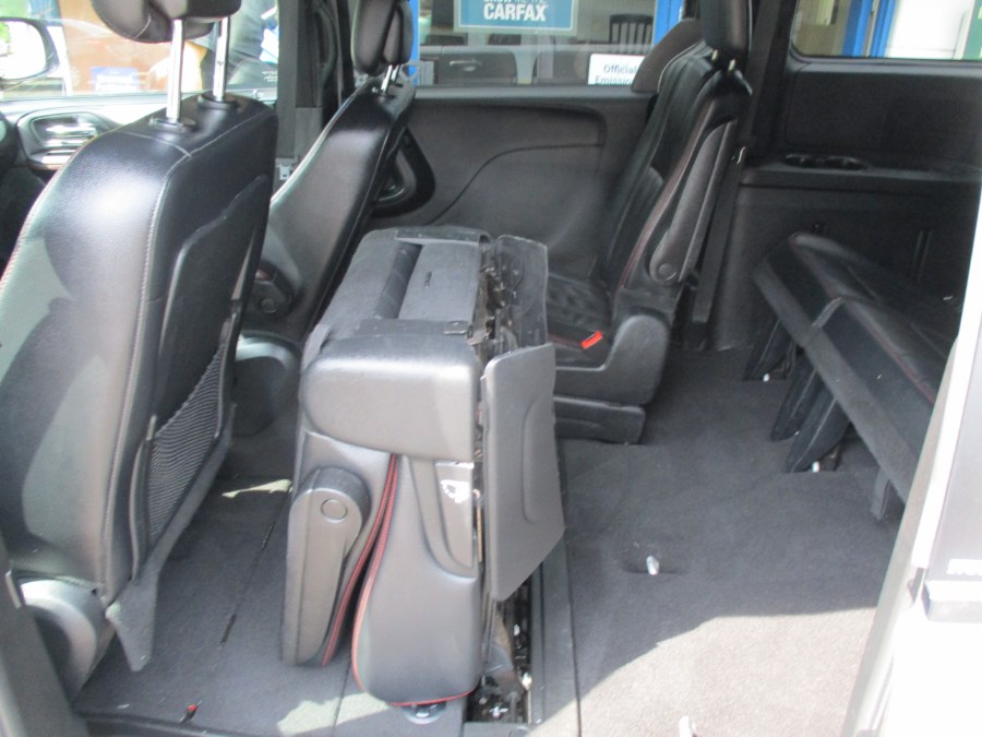 2014 Dodge Grand Caravan 4dr Wgn R/T, available for sale in Meriden, Connecticut | Cos Central Auto. Meriden, Connecticut 2014 Dodge Grand Caravan 4dr Wgn R/T, available for sale in Meriden, Connecticut | Cos Central Auto. Meriden, Connecticut