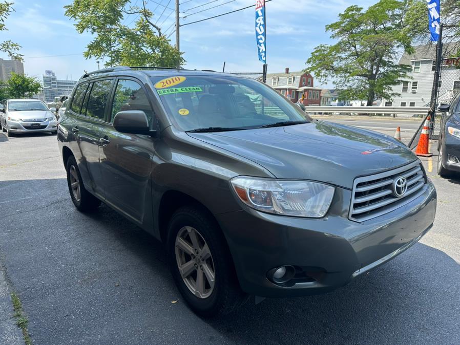 2010 Toyota Highlander 4WD 4dr V6 SE (Natl), available for sale in Revere, Massachusetts | Wonderland Auto. Revere, Massachusetts 2010 Toyota Highlander 4WD 4dr V6 SE (Natl), available for sale in Revere, Massachusetts | Wonderland Auto. Revere, Massachusetts