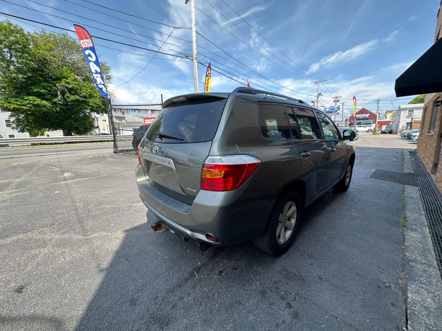 2010 Toyota Highlander 4WD 4dr V6 SE (Natl), available for sale in Revere, Massachusetts | Wonderland Auto. Revere, Massachusetts 2010 Toyota Highlander 4WD 4dr V6 SE (Natl), available for sale in Revere, Massachusetts | Wonderland Auto. Revere, Massachusetts