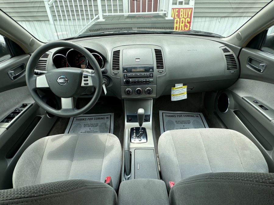 2005 Nissan Altima 4dr Sdn I4 Auto 2.5 S, available for sale in Paterson, New Jersey | DZ Automall. Paterson, New Jersey 2005 Nissan Altima 4dr Sdn I4 Auto 2.5 S, available for sale in Paterson, New Jersey | DZ Automall. Paterson, New Jersey