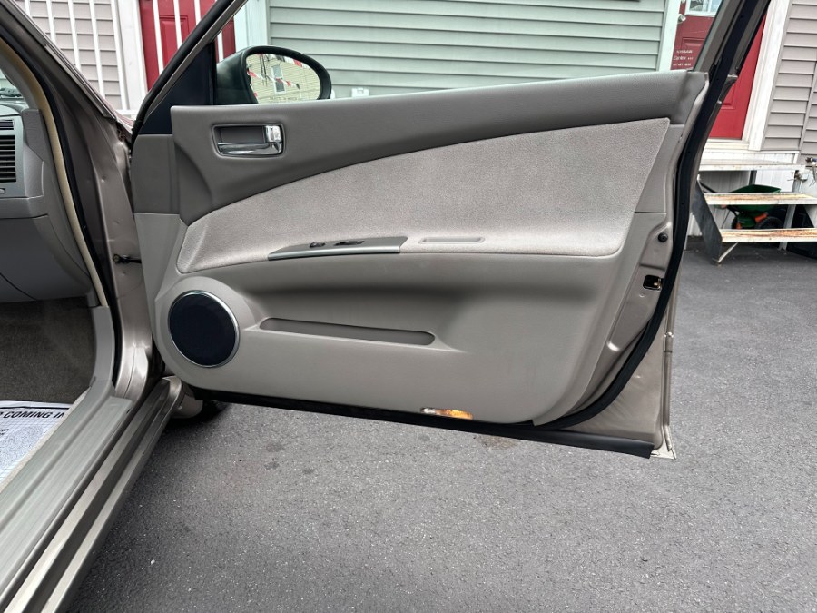 2005 Nissan Altima 4dr Sdn I4 Auto 2.5 S, available for sale in Paterson, New Jersey | DZ Automall. Paterson, New Jersey 2005 Nissan Altima 4dr Sdn I4 Auto 2.5 S, available for sale in Paterson, New Jersey | DZ Automall. Paterson, New Jersey