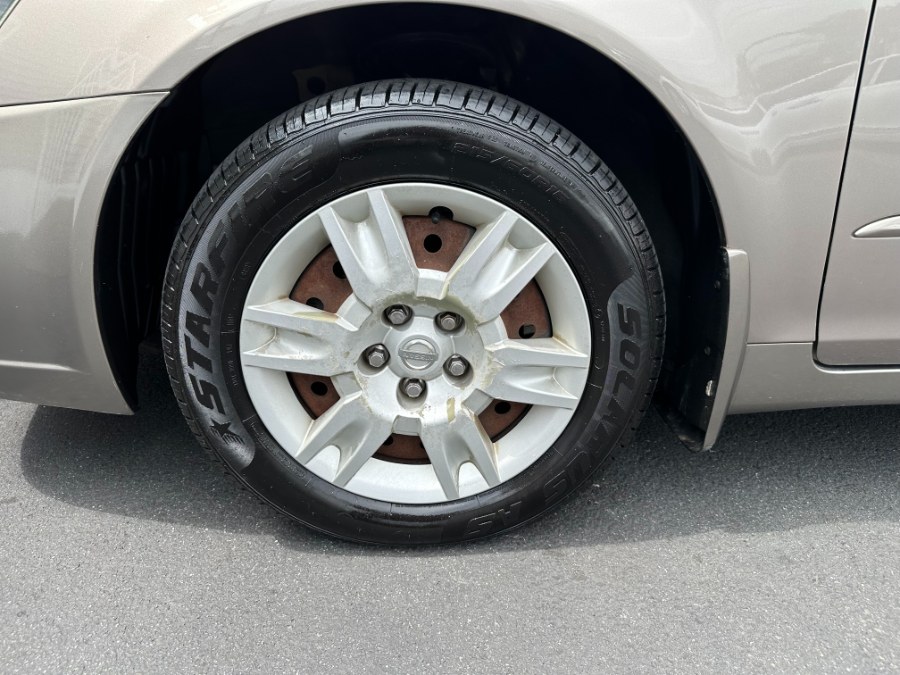 2005 Nissan Altima 4dr Sdn I4 Auto 2.5 S, available for sale in Paterson, New Jersey | DZ Automall. Paterson, New Jersey 2005 Nissan Altima 4dr Sdn I4 Auto 2.5 S, available for sale in Paterson, New Jersey | DZ Automall. Paterson, New Jersey