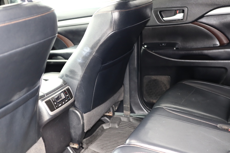 2019 Toyota Highlander XLE V6 AWD (Natl), available for sale in Jamaica, New York | Hillside Auto Mall Inc.. Jamaica, New York 2019 Toyota Highlander XLE V6 AWD (Natl), available for sale in Jamaica, New York | Hillside Auto Mall Inc.. Jamaica, New York