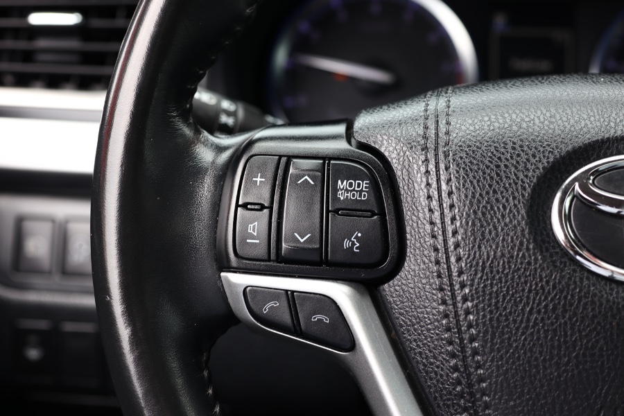 2019 Toyota Highlander XLE V6 AWD (Natl), available for sale in Jamaica, New York | Hillside Auto Mall Inc.. Jamaica, New York 2019 Toyota Highlander XLE V6 AWD (Natl), available for sale in Jamaica, New York | Hillside Auto Mall Inc.. Jamaica, New York
