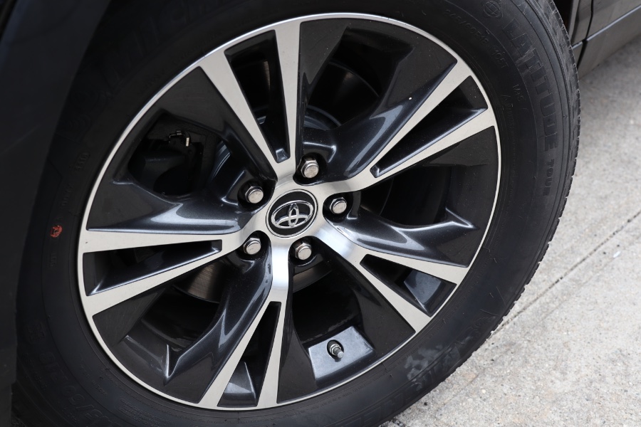 2019 Toyota Highlander XLE V6 AWD (Natl), available for sale in Jamaica, New York | Hillside Auto Mall Inc.. Jamaica, New York 2019 Toyota Highlander XLE V6 AWD (Natl), available for sale in Jamaica, New York | Hillside Auto Mall Inc.. Jamaica, New York