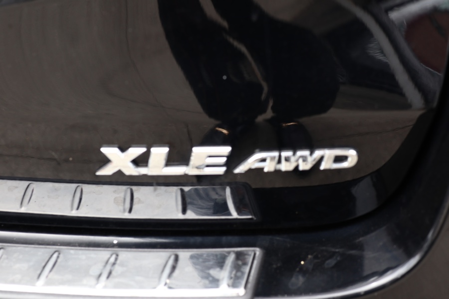 2019 Toyota Highlander XLE V6 AWD (Natl), available for sale in Jamaica, New York | Hillside Auto Mall Inc.. Jamaica, New York 2019 Toyota Highlander XLE V6 AWD (Natl), available for sale in Jamaica, New York | Hillside Auto Mall Inc.. Jamaica, New York