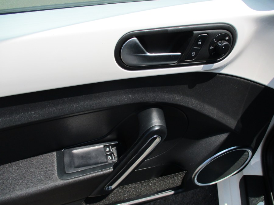 2012 Volkswagen Beetle 2dr Cpe Auto 2.5L PZEV, available for sale in Meriden, Connecticut | Cos Central Auto. Meriden, Connecticut 2012 Volkswagen Beetle 2dr Cpe Auto 2.5L PZEV, available for sale in Meriden, Connecticut | Cos Central Auto. Meriden, Connecticut