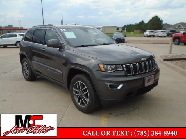 2019 Jeep Grand Cherokee Laredo E 4x4, available for sale in Colby, Kansas | M C Auto Outlet Inc. Colby, Kansas
