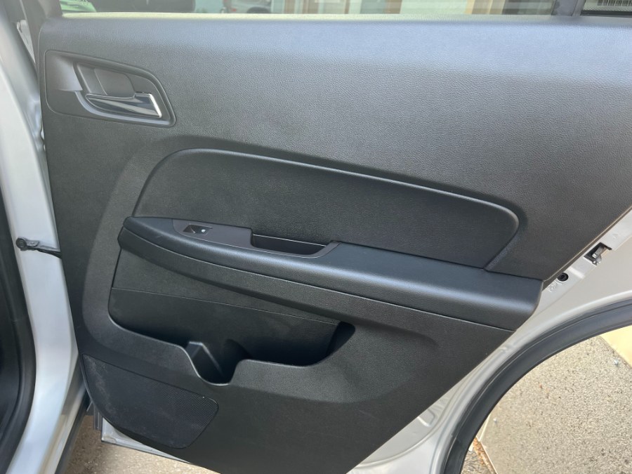 2016 Chevrolet Equinox AWD 4dr LS, available for sale in Bristol, Connecticut | Bristol Auto Center LLC. Bristol, Connecticut 2016 Chevrolet Equinox AWD 4dr LS, available for sale in Bristol, Connecticut | Bristol Auto Center LLC. Bristol, Connecticut