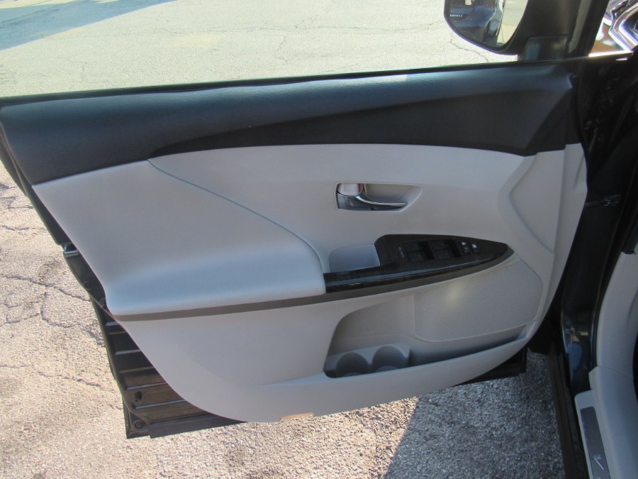2013 Toyota Venza LE, available for sale in Worcester, Massachusetts | Hilario's Auto Sales Inc.. Worcester, Massachusetts 2013 Toyota Venza LE, available for sale in Worcester, Massachusetts | Hilario's Auto Sales Inc.. Worcester, Massachusetts