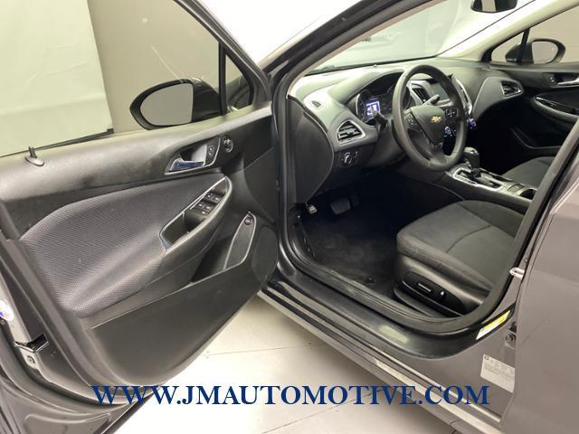2017 Chevrolet Cruze 4dr Sdn 1.4L LT w/1SD, available for sale in Naugatuck, Connecticut | J&M Automotive Sls&Svc LLC. Naugatuck, Connecticut 2017 Chevrolet Cruze 4dr Sdn 1.4L LT w/1SD, available for sale in Naugatuck, Connecticut | J&M Automotive Sls&Svc LLC. Naugatuck, Connecticut