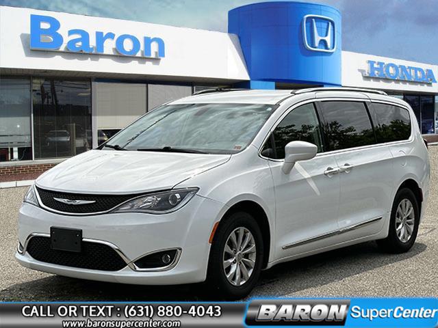 2020 Chrysler Pacifica Touring L, available for sale in Patchogue, New York | Baron Supercenter. Patchogue, New York