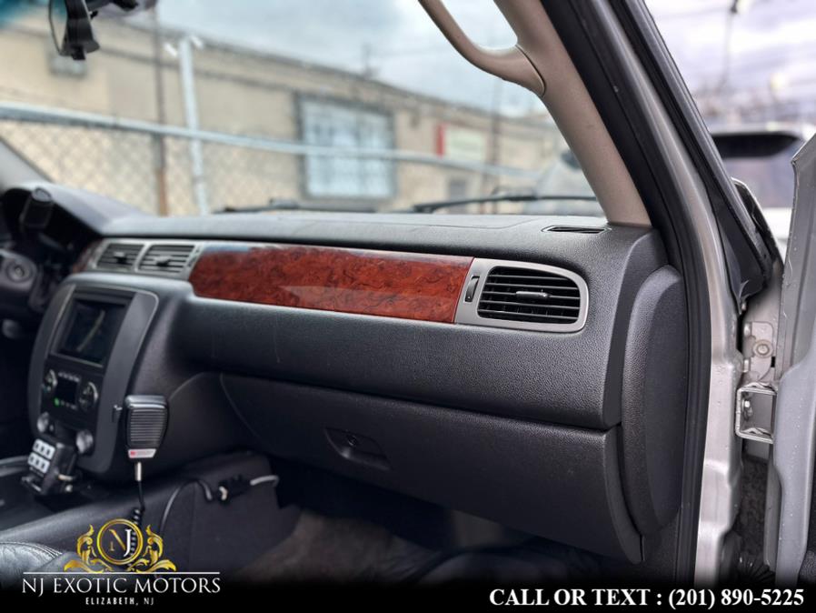 2011 GMC Yukon XL 4WD 4dr 1500 SLE, available for sale in Elizabeth, New Jersey | NJ Exotic Motors. Elizabeth, New Jersey 2011 GMC Yukon XL 4WD 4dr 1500 SLE, available for sale in Elizabeth, New Jersey | NJ Exotic Motors. Elizabeth, New Jersey