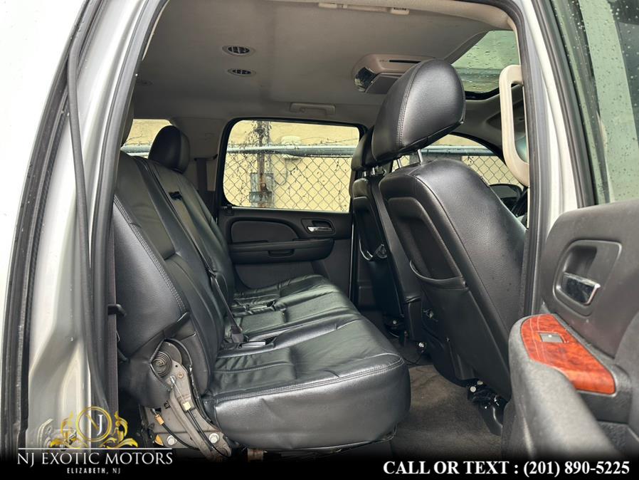 2011 GMC Yukon XL 4WD 4dr 1500 SLE, available for sale in Elizabeth, New Jersey | NJ Exotic Motors. Elizabeth, New Jersey 2011 GMC Yukon XL 4WD 4dr 1500 SLE, available for sale in Elizabeth, New Jersey | NJ Exotic Motors. Elizabeth, New Jersey