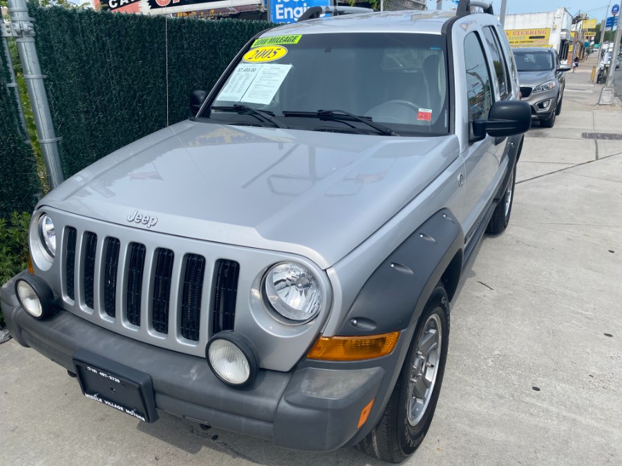 Jeep Liberty 2005 in Middle Village, Queens, Long Island, New Jersey