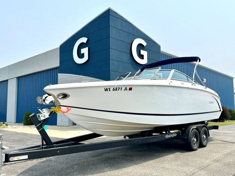 2016 Cobalt R7 Boat, available for sale in Darien, Wisconsin | Geneva Motor Cars. Darien, Wisconsin
