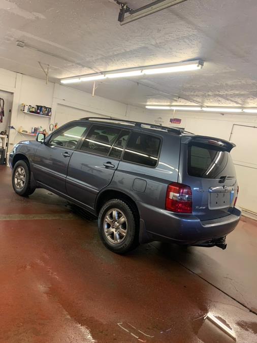 2006 Toyota Highlander 4dr V6 4WD Sport w/3rd Row, available for sale in Barre, Vermont | Routhier Auto Center. Barre, Vermont