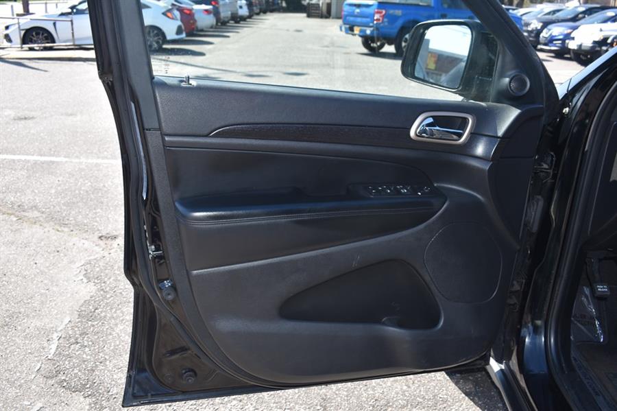 2017 Jeep Grand Cherokee LAREDO, available for sale in Patchogue, New York | 112 Auto Plaza. Patchogue, New York 2017 Jeep Grand Cherokee LAREDO, available for sale in Patchogue, New York | 112 Auto Plaza. Patchogue, New York