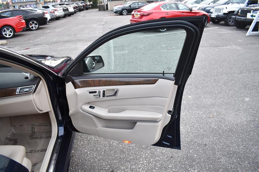 2015 Mercedes-benz E-class E350 4MATIC, available for sale in Patchogue, New York | 112 Auto Plaza. Patchogue, New York 2015 Mercedes-benz E-class E350 4MATIC, available for sale in Patchogue, New York | 112 Auto Plaza. Patchogue, New York