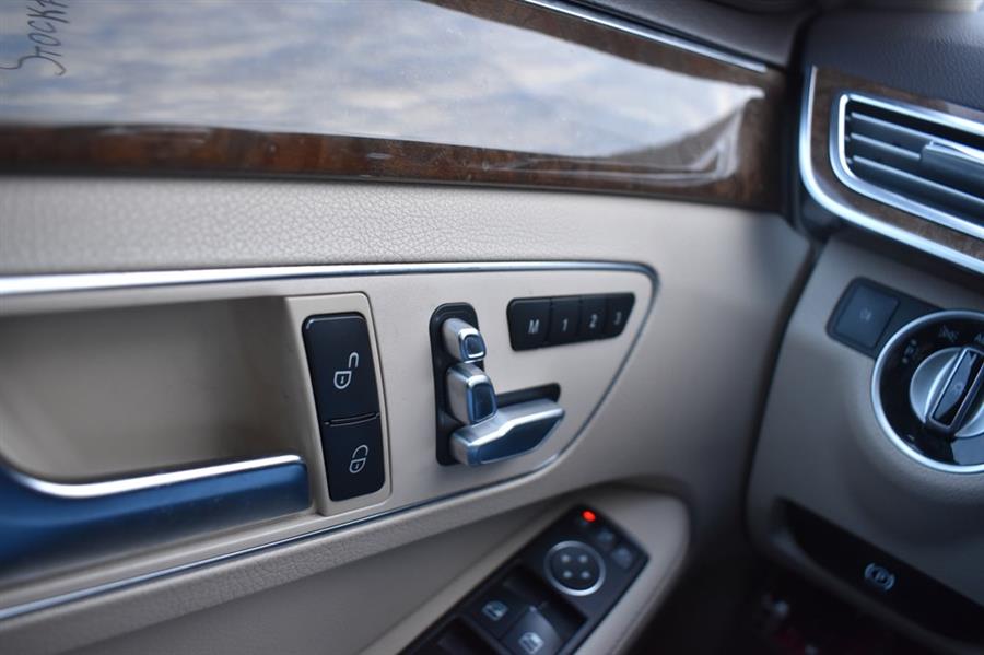 2015 Mercedes-benz E-class E350 4MATIC, available for sale in Patchogue, New York | 112 Auto Plaza. Patchogue, New York 2015 Mercedes-benz E-class E350 4MATIC, available for sale in Patchogue, New York | 112 Auto Plaza. Patchogue, New York
