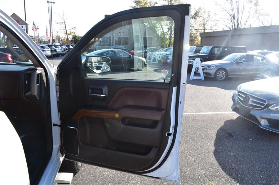 2018 Chevrolet Silverado 1500 HIGH COUNTRY, available for sale in Patchogue, New York | 112 Auto Plaza. Patchogue, New York 2018 Chevrolet Silverado 1500 HIGH COUNTRY, available for sale in Patchogue, New York | 112 Auto Plaza. Patchogue, New York