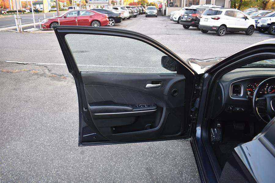 2019 Dodge Charger SXT, available for sale in Patchogue, New York | 112 Auto Plaza. Patchogue, New York 2019 Dodge Charger SXT, available for sale in Patchogue, New York | 112 Auto Plaza. Patchogue, New York