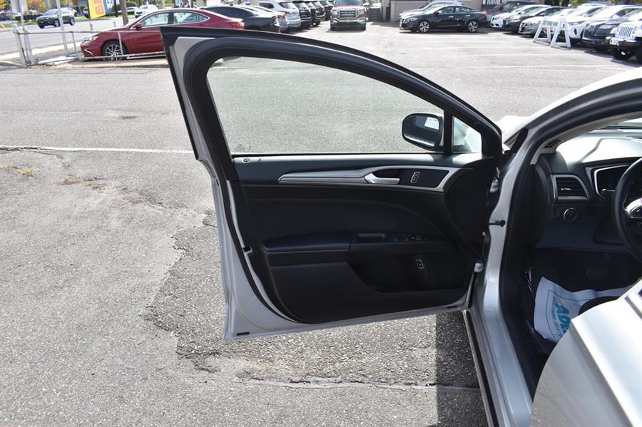 2019 Ford Fusion SE, available for sale in Patchogue, New York | 112 Auto Plaza. Patchogue, New York 2019 Ford Fusion SE, available for sale in Patchogue, New York | 112 Auto Plaza. Patchogue, New York