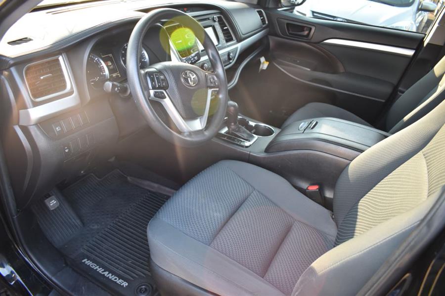 2019 Toyota Highlander LE, available for sale in Patchogue, New York | 112 Auto Plaza. Patchogue, New York 2019 Toyota Highlander LE, available for sale in Patchogue, New York | 112 Auto Plaza. Patchogue, New York