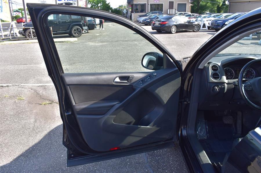 2015 Volkswagen Tiguan S, available for sale in Patchogue, New York | 112 Auto Plaza. Patchogue, New York 2015 Volkswagen Tiguan S, available for sale in Patchogue, New York | 112 Auto Plaza. Patchogue, New York