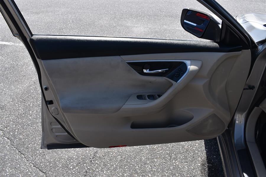 2014 Nissan Altima 2.5, available for sale in Patchogue, New York | 112 Auto Plaza. Patchogue, New York 2014 Nissan Altima 2.5, available for sale in Patchogue, New York | 112 Auto Plaza. Patchogue, New York