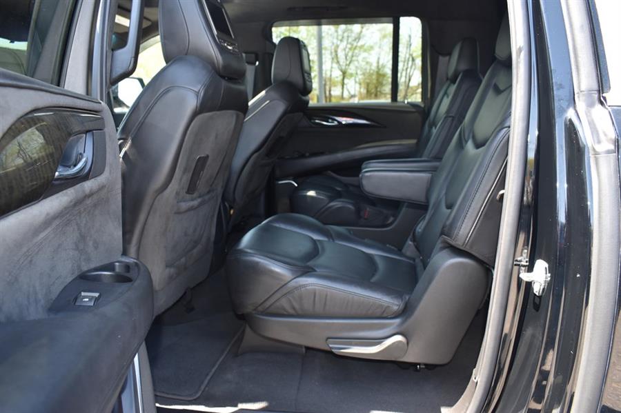 2019 Cadillac Escalade ESV PLATINUM, available for sale in Patchogue, New York | 112 Auto Plaza. Patchogue, New York 2019 Cadillac Escalade ESV PLATINUM, available for sale in Patchogue, New York | 112 Auto Plaza. Patchogue, New York