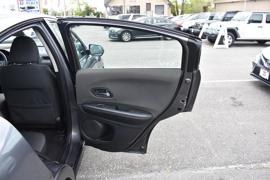 2019 Honda Hr-v LX, available for sale in Patchogue, New York | 112 Auto Plaza. Patchogue, New York 2019 Honda Hr-v LX, available for sale in Patchogue, New York | 112 Auto Plaza. Patchogue, New York