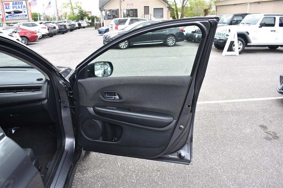 2019 Honda Hr-v LX, available for sale in Patchogue, New York | 112 Auto Plaza. Patchogue, New York 2019 Honda Hr-v LX, available for sale in Patchogue, New York | 112 Auto Plaza. Patchogue, New York