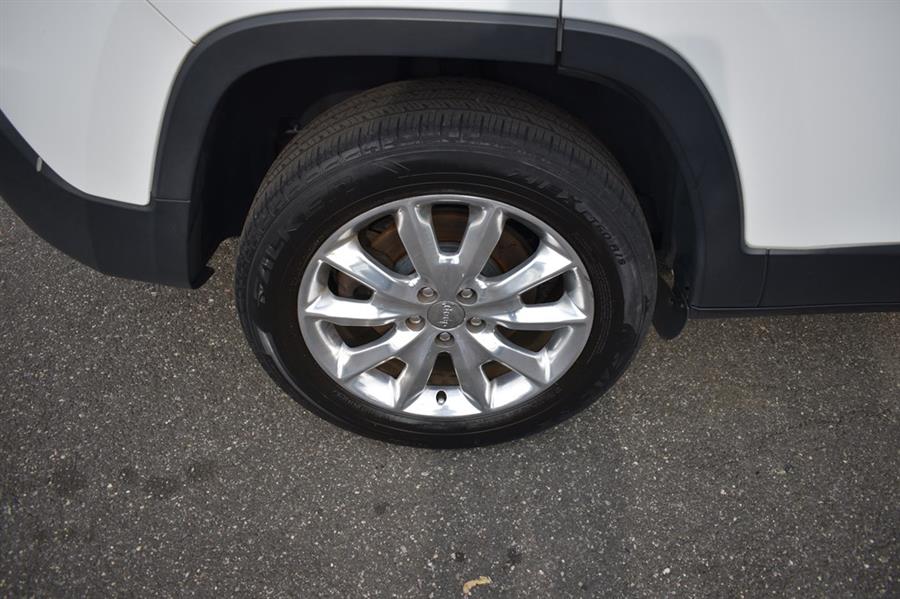 2016 Jeep Cherokee LIMITED, available for sale in Patchogue, New York | 112 Auto Plaza. Patchogue, New York 2016 Jeep Cherokee LIMITED, available for sale in Patchogue, New York | 112 Auto Plaza. Patchogue, New York