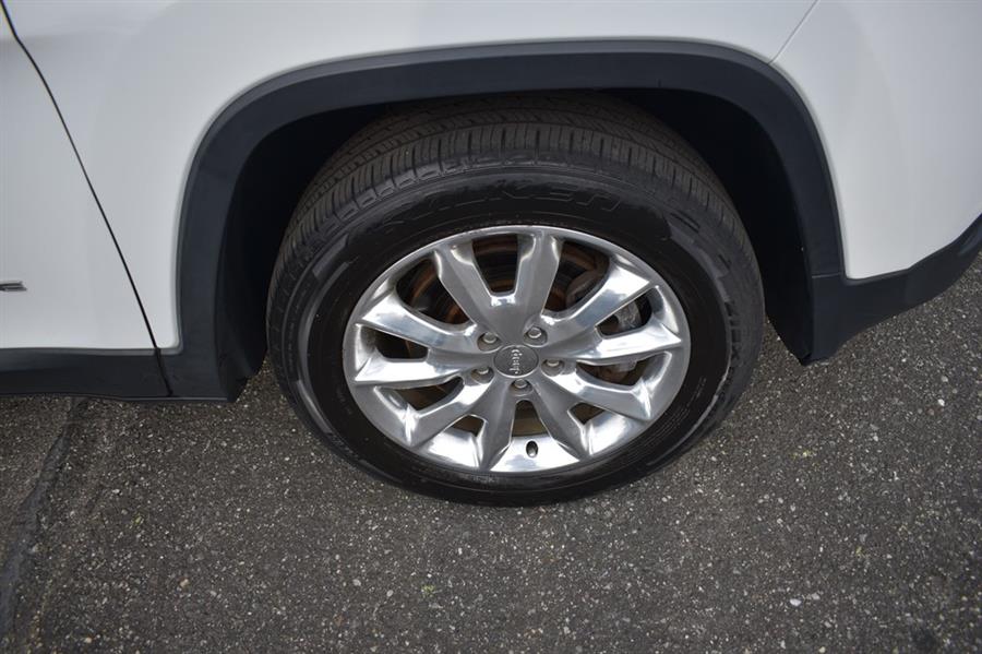 2016 Jeep Cherokee LIMITED, available for sale in Patchogue, New York | 112 Auto Plaza. Patchogue, New York 2016 Jeep Cherokee LIMITED, available for sale in Patchogue, New York | 112 Auto Plaza. Patchogue, New York