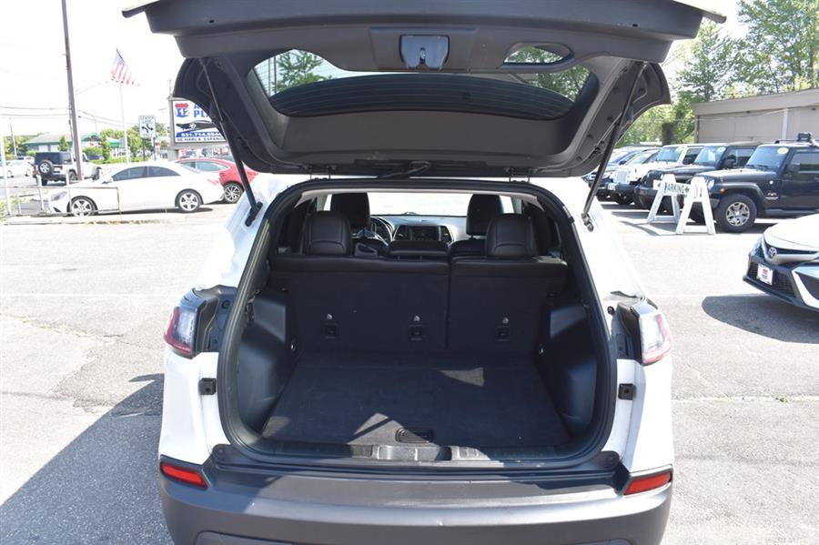 2019 Jeep Cherokee LATITUDE PLUS, available for sale in Patchogue, New York | 112 Auto Plaza. Patchogue, New York 2019 Jeep Cherokee LATITUDE PLUS, available for sale in Patchogue, New York | 112 Auto Plaza. Patchogue, New York